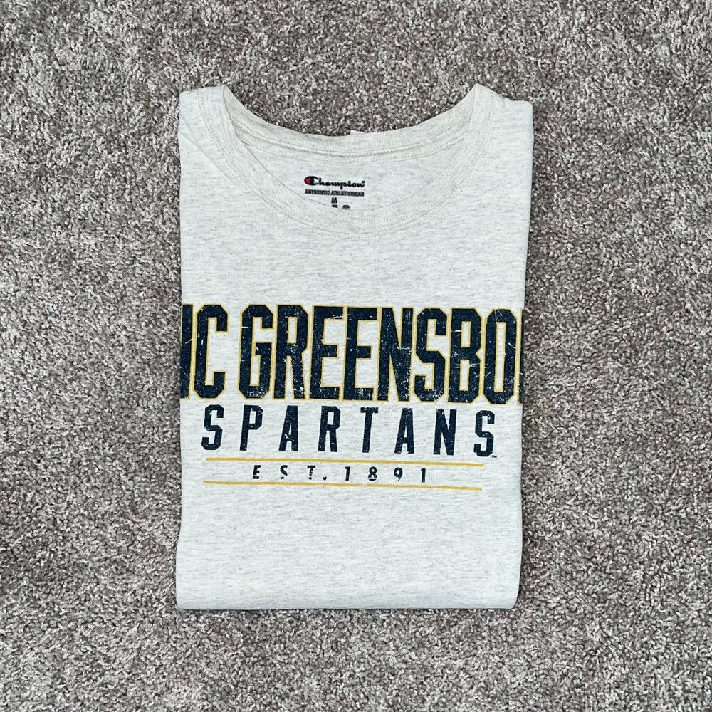 Y2k Greensboro NC Spartans Graphic T!